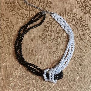 Elegant Black and White Pearl Necklace